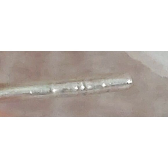 Sterling silver treble clef stud earrings - Picture 8 of 8